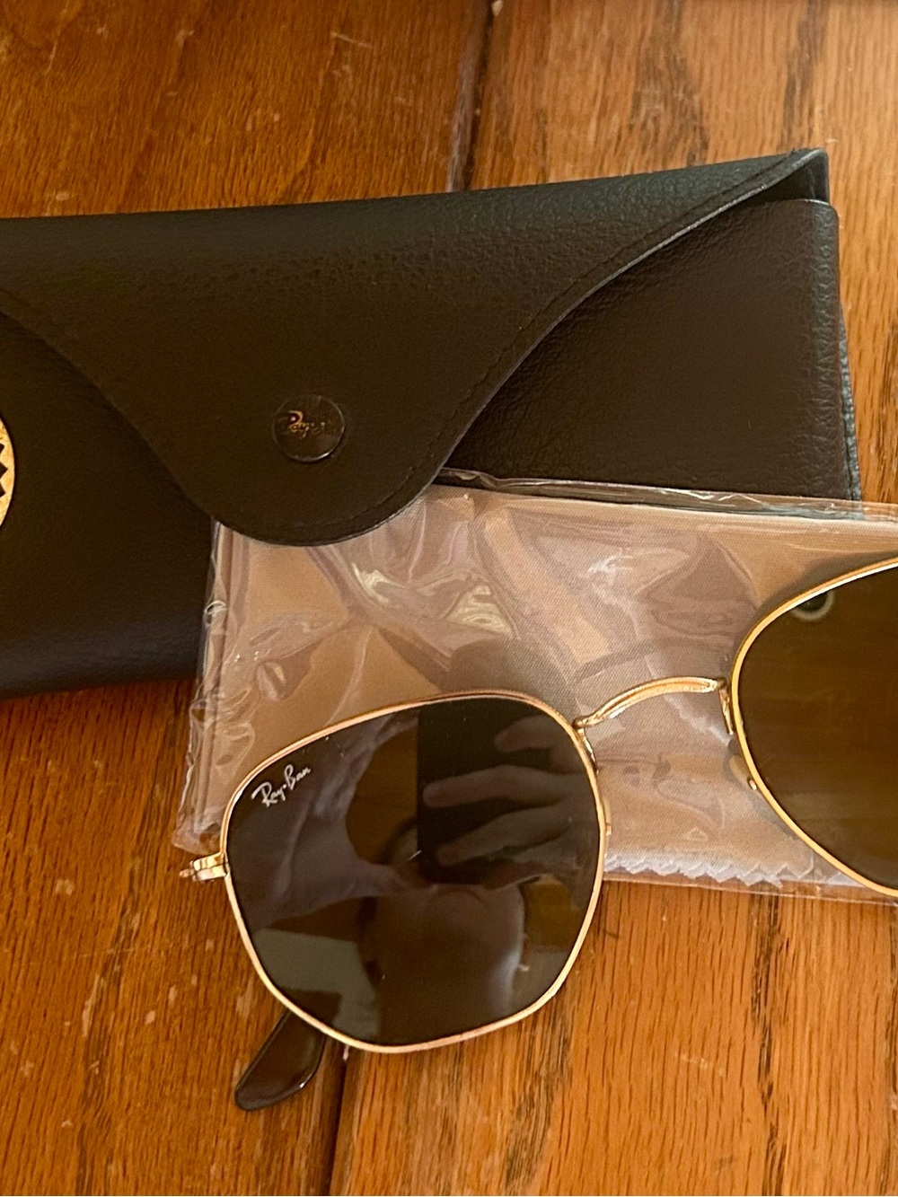 Ray-Ban Women’s Gold Frame Black Lenses Sunglasses with Case